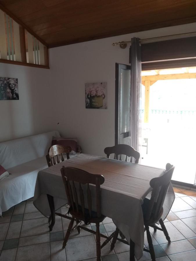 Direkt Na Moru - Bungalov Apartment Sibenik Ngoại thất bức ảnh