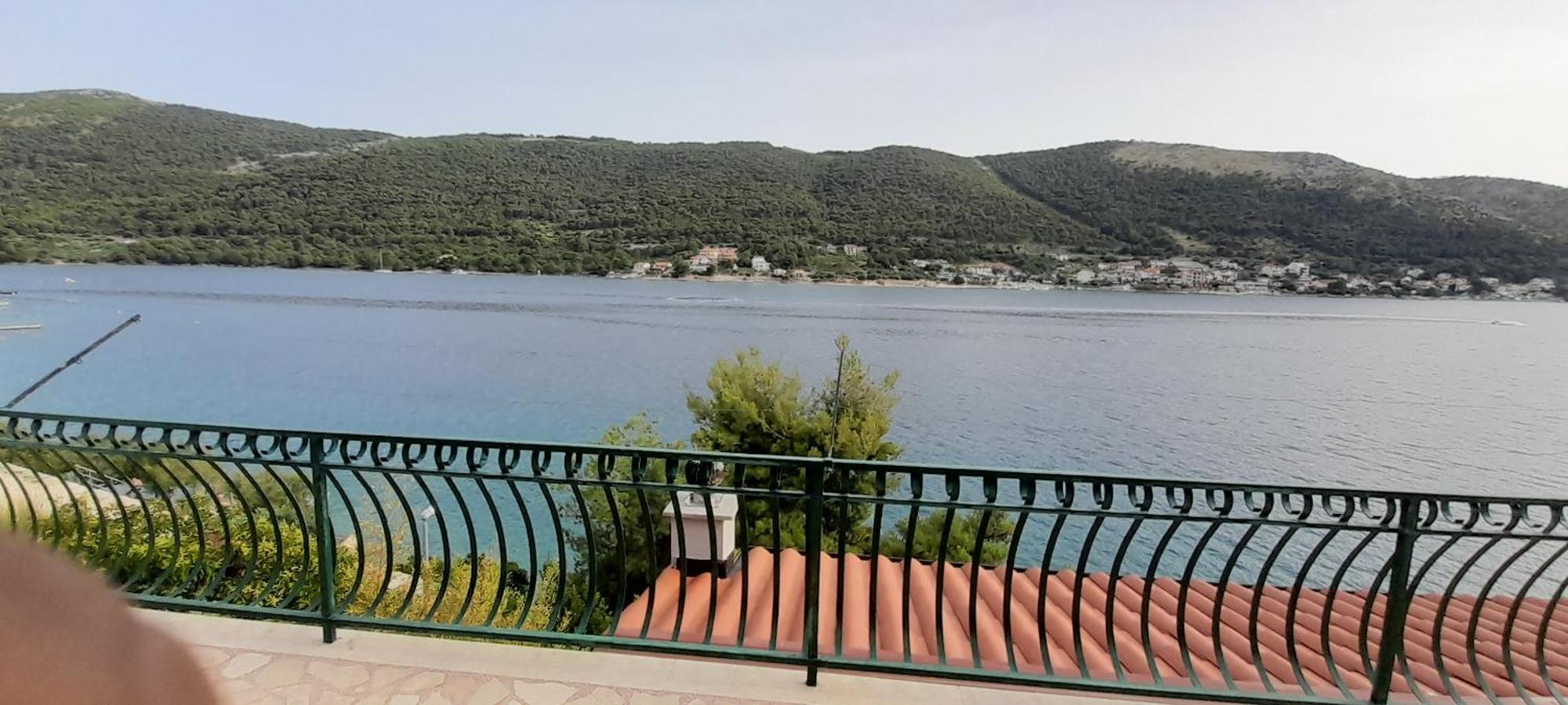 Direkt Na Moru - Bungalov Apartment Sibenik Ngoại thất bức ảnh